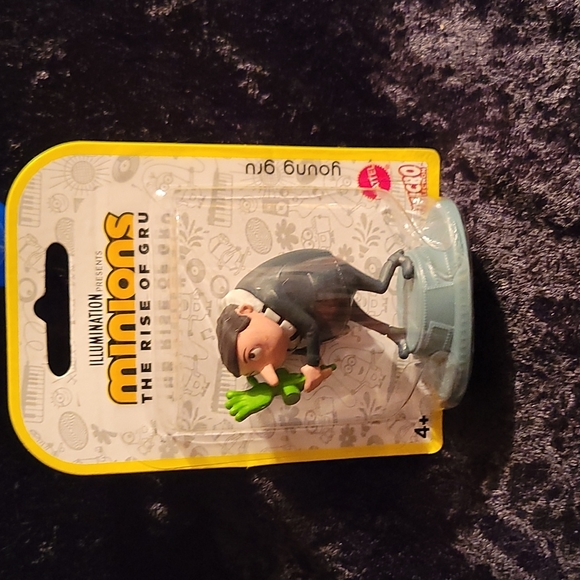🆕️ Minions Bob, Otto, Young Gru, & Stuart Micro Figures - Picture 2 of 7